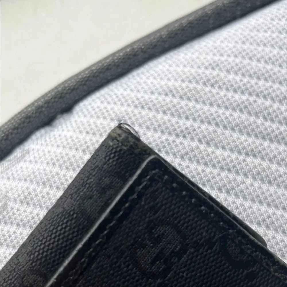 Very Worn Authentic Gucci Black Canvas Wallet - Picture 6 of 6